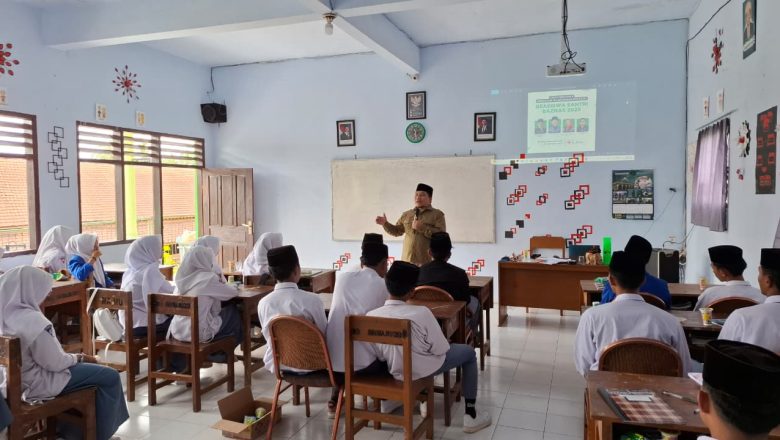 30 santri PP Mansyaul Ulum Ikuti Temu Perdana Program Beasiswa Santri BAZNAS 2025